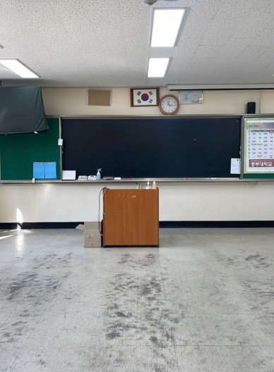 
&nbsp;

&nbsp;

&nbsp;

&nbsp;

&nbsp;

&nbsp;

&nbsp;

&nbsp;

&nbsp;

&nbsp;

&nbsp;
&nbsp;
&nbsp;
안녕하세요 해드림입니다
바닥 클리닝 현장 사진입니다 :)해드림은 학생분들이 공부하고 싶은 청결한 환경을 만들어 드리기 위해 항상 노력합니다!